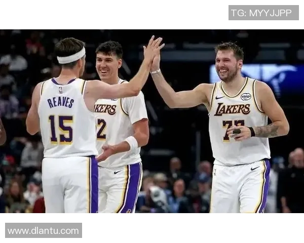 湖人108-106爵士遭四坏消息!三分+防守太差,艾顿伤退影响攻守!